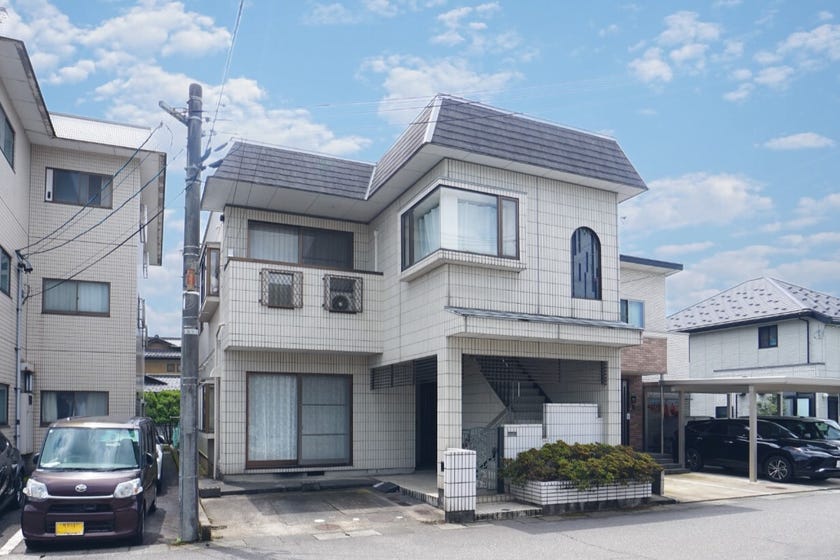 福井市北四ツ居２丁目の中古戸建