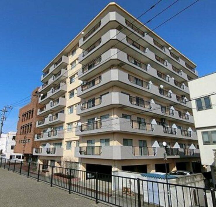 福井グランドハイツ 福井市中央２丁目の中古マンション 外観