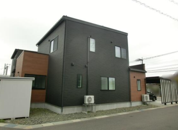 坂井市春江町沖布目の中古戸建